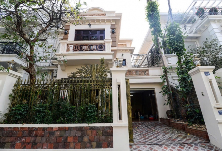 Simple house for rent in Ciputra, Tay Ho, Ha Noi